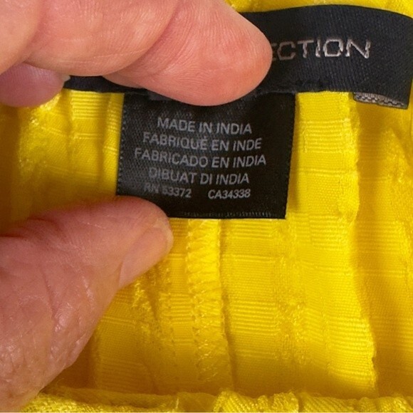 French Connection Bright Yellow Cropped Blouse - Size Small - NWOT - Never worn - Picture 7 of 8